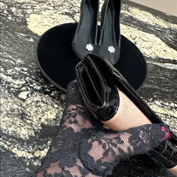 Burberry Black Novacheck Canvas and Patent Leather Penrose Continental Wallet - Picture 10 of 13